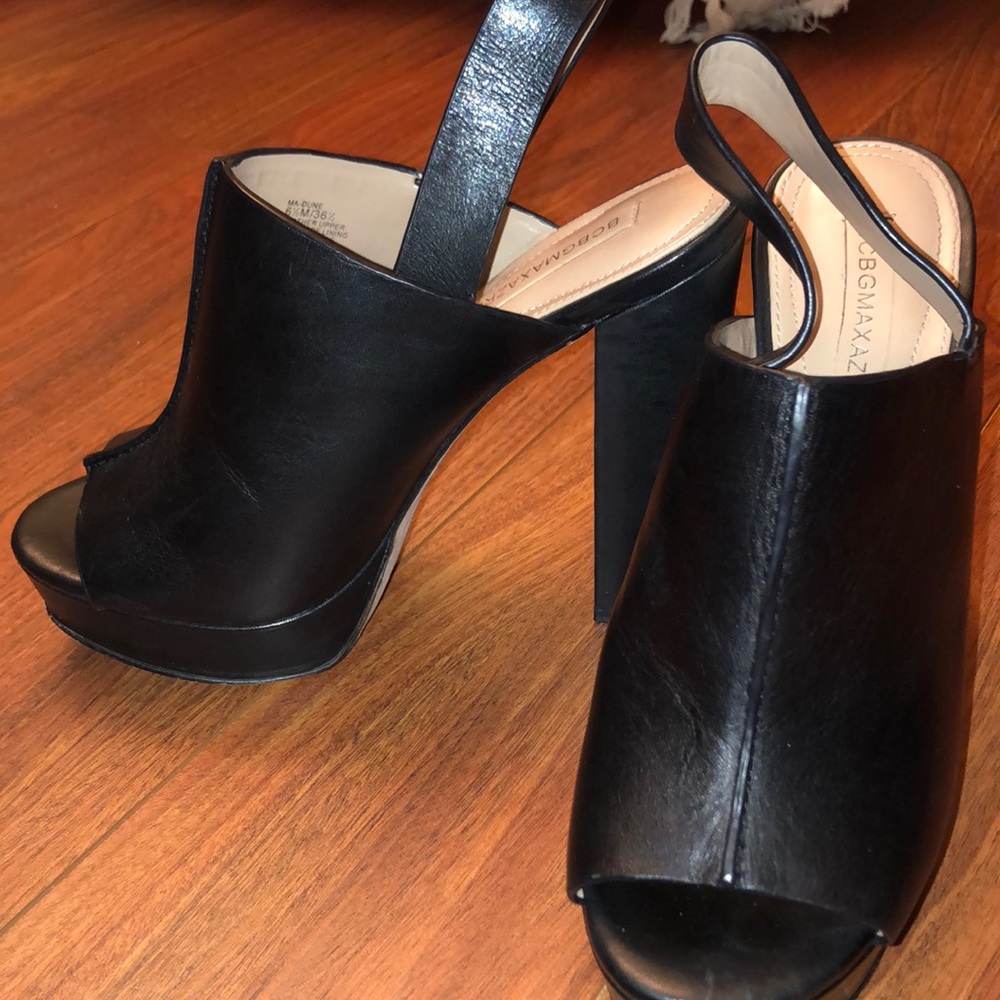 BCBG heels😍